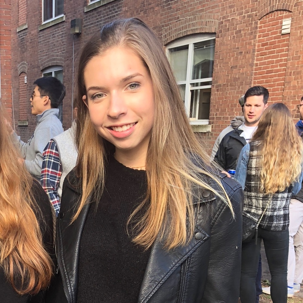 Meet your Posher, Josephine